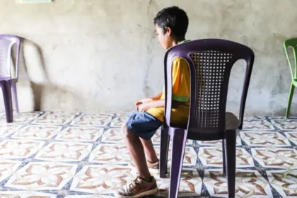 What does WHO say about rising global loneliness?