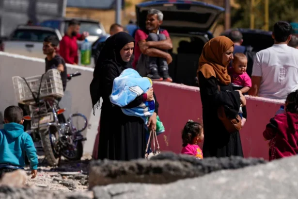 Syria and Lebanon: A Two?Way Displacement Crisis in the Middle East