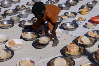 UN Says Global Hunger Falls, Risks Still Mount