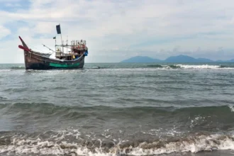 UN warns of Myanmar boat tragedy